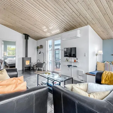 Selke - 300m To The Fjord By Interhome Feriehus